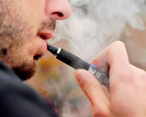 В Раде предлагают обложить акцизом электронные сигареты