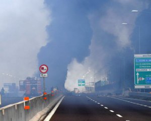 Полиция показала момент смертоносного взрыва в Болонье
