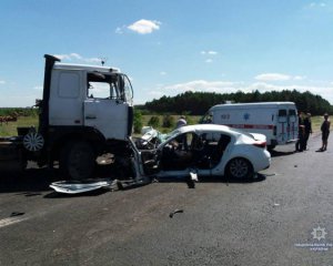 Двое детей погибли в аварии