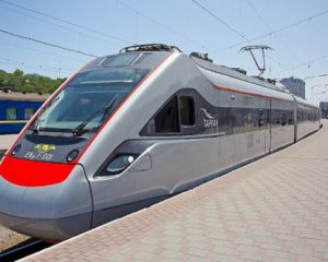 Укрзализныця запускает еще один скоростной поезд на Западной Украине