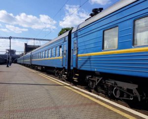 Чем грозит отмена поездов в Россию