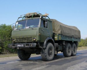 Буде гаряче: на Донбас прибули колони військової техніки з РФ