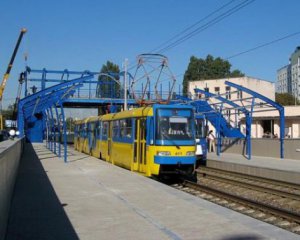 В столице сошел с рельсов скоростной трамвай