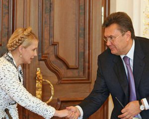 Тимошенко и Януковича назвали сапогами одной пары