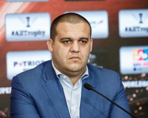 Россия выделила первому тренеру Усика миллион рублей