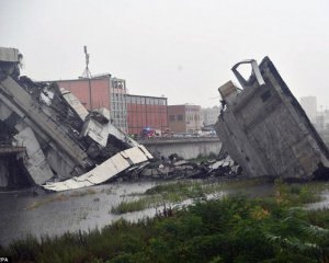 Паника и десятки погибших: обвалился автомобильный мост