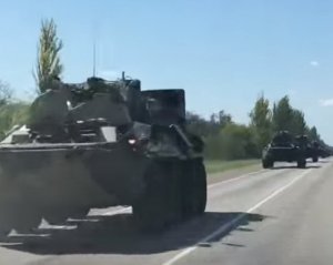 В Крыму сняли на видео большую колонну военной техники России