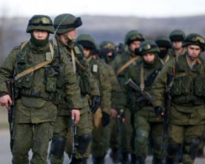 Российские оккупанты начали в Крыму военные учения