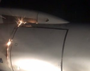 В России на ходу загорелся самолет с 202 пассажирами