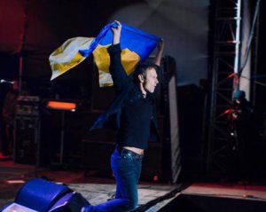 Вакарчук розповів про проблеми в школі через синьо-жовтий прапор
