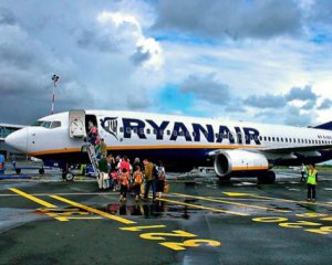 Лоукостер Ryanair змінює правила перевезення багажу