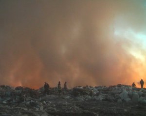 Пожежники ліквідували пожежу на сміттєзвалищі в Балаклії