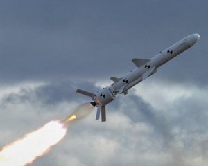 Показали випробовування нової української крилатої ракети