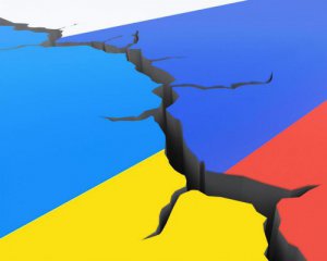 Україна розриває договір про дружбу з Росією