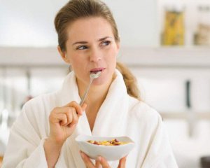 Фігура мрії: вчені назвали ідеальний час для сніданку й вечері