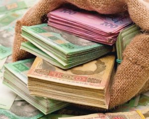 Оборона, зростання пенсій і зарплат: уряд передає бюджет до Ради