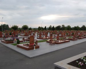 Спецназ гатив з танків і вогнеметів по школі із заручниками