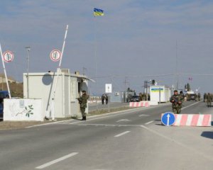 Бойовики не випускають людей з окупованих територій Донеччини