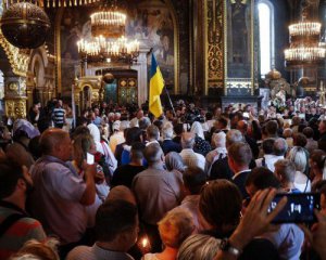 Москву ніхто і не питатиме - Порошенко про помісну церкву