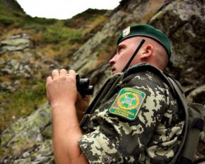 На адмінкордоні з Кримом отруївся прикордонник