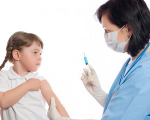 Назвали вакцини, якими безпечно щеплюватися від грипу