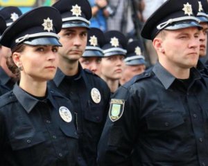 Вітання &quot;Слава Україні&quot; хочуть зробити обов&#039;язковим для поліцейських