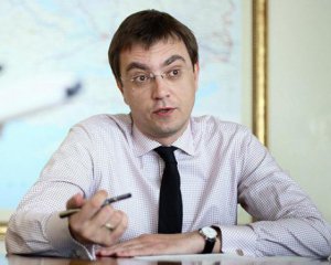 &quot;Вітаю, вибори почалися&quot; - Омелян відреагував на оголошену підозру