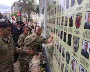 Невідомі загиблі на Донбасі: назвали цифру