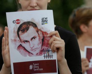 Французькі політики голодують на підтримку Сенцова