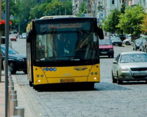 Столичные автобусы меняют маршруты