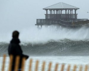 В США бушует мощный ураган, есть погибшие