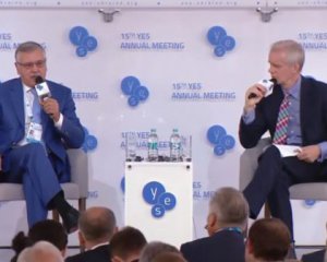 Модератор форума YES упрекал Гриценко неэффективной работой в должности министра обороны