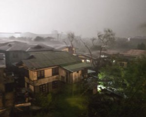 Ґрунтом і камінням завалило 28 осіб