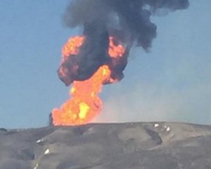 Виверження одного з найбільших вулканів світу зняли на відео