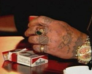 Злодіїв у законі з російських таборів відправляють в Україну