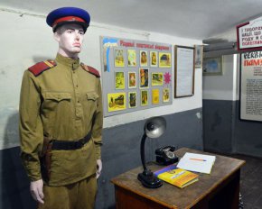 В&#039;язнів роздягали догола і заганяли в камеру з пацюками - який вигляд має музей у приміщенні сталінської катівні