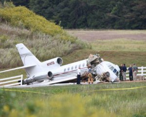 Пассажирский самолет раскололся надвое: есть жертвы