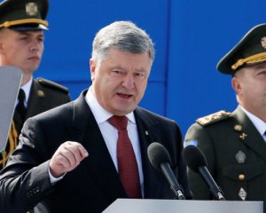 Порошенко хочет показать, что выполняет обещания