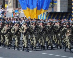 Рада поддержала приветствие &quot;Слава Україні&quot; в армии и полиции