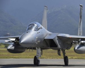 В  Україну прибули військові літаки США