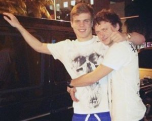 Двое российских футболистов избили депутата