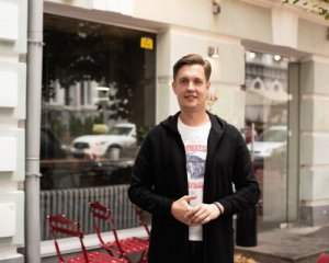 Український письменник розповів, скільки заробляє