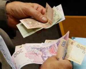 В правительстве сообщили, когда украинцам пересчитают пенсии