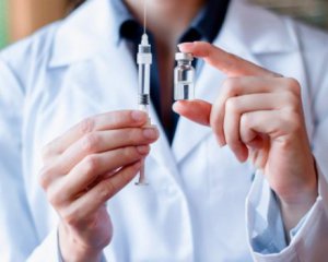 Щеплення від грипу: назвали де і за скільки купити вакцину