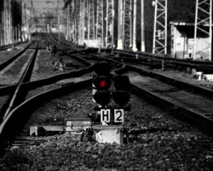 На залізниці зіткнулися потяги: загинули люди