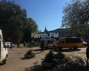 Видео с места теракта в крымском колледже: очевидцы рассказали о людях с автоматами