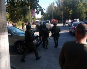 Теракт в Керчі: показали моторошні відео з будівлі коледжу