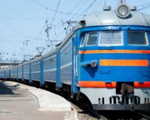 Невдала витівка: із потягу Миколаїв-Київ евакуювали пасажирів