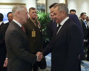Глава Пентагону зустрівся із російським міністром