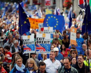На улицы Лондона вышли 700 тысяч человек против Brexit
